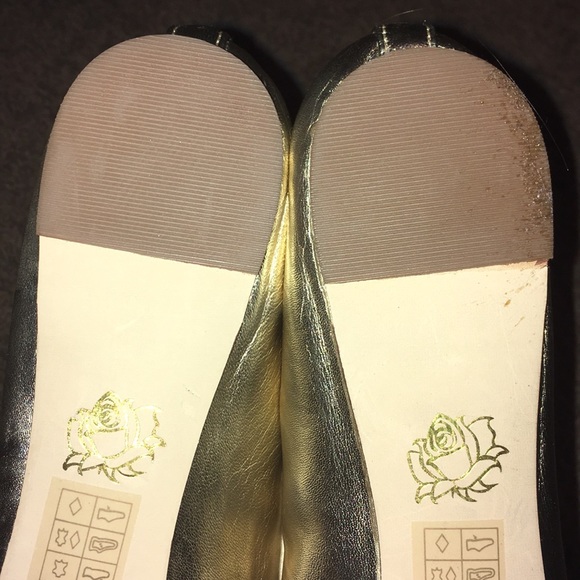 Lord & Taylor Dressen Ballet Flats - Lite Gold 9 - Picture 6 of 8